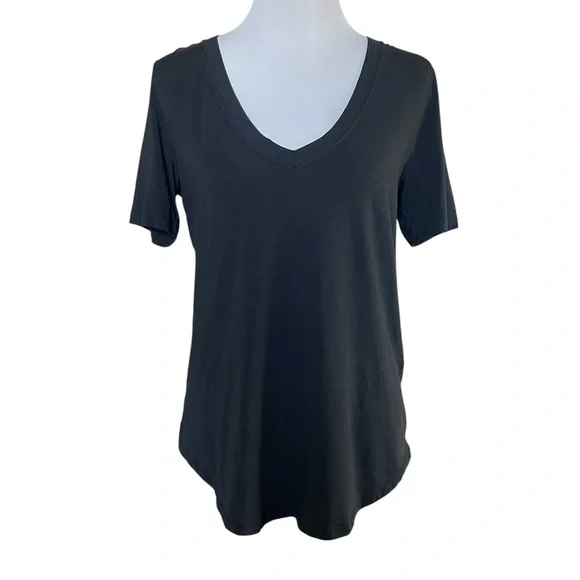 Lululemon short sleeve Love Tee - Picture 3 of 8